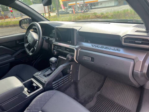 2025 Toyota Tacoma SR5