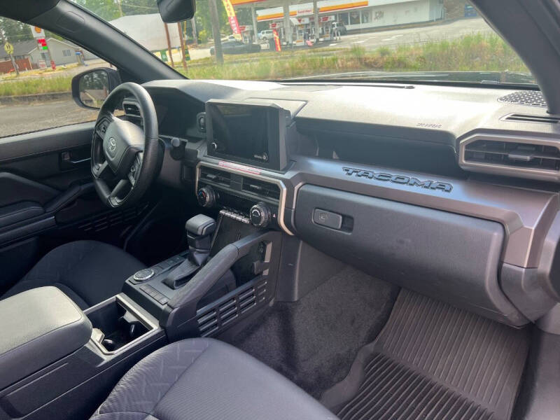 2025 Toyota Tacoma SR5