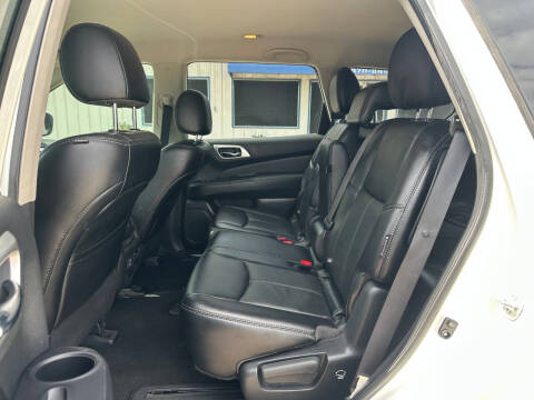 2018 Nissan Pathfinder SL