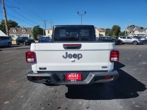 2023 Jeep Gladiator Overland