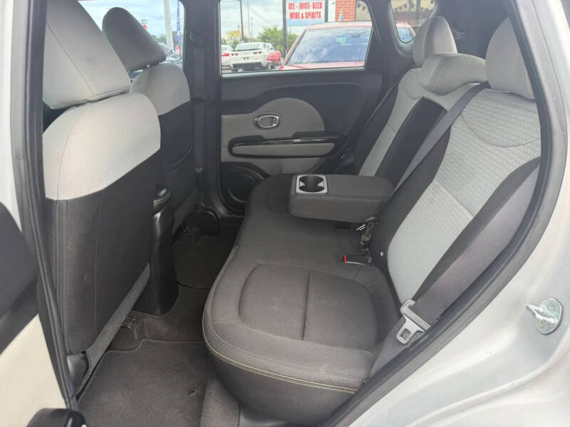 2015 Kia Soul +