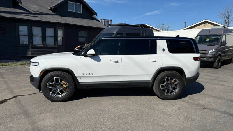 2023 Rivian R1S Launch Edition