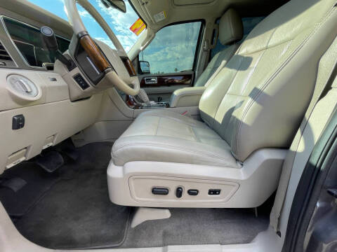 2014 Lincoln Navigator