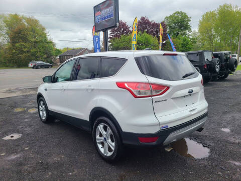2015 Ford Escape SE
