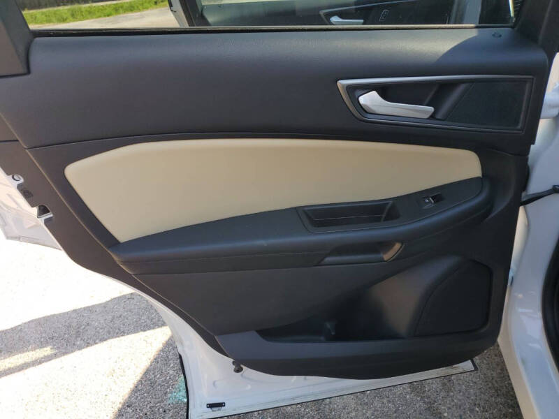 2020 Ford Edge SE