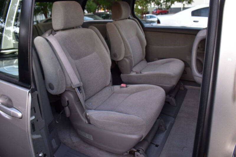 2005 Toyota Sienna