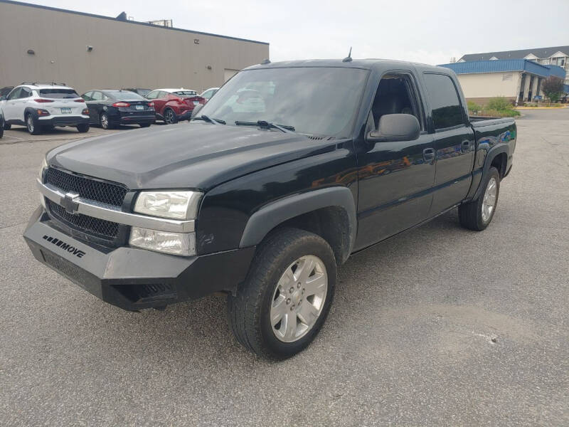 2004 Chevrolet Silverado 1500 for sale at Short Line Auto Inc in Rochester MN