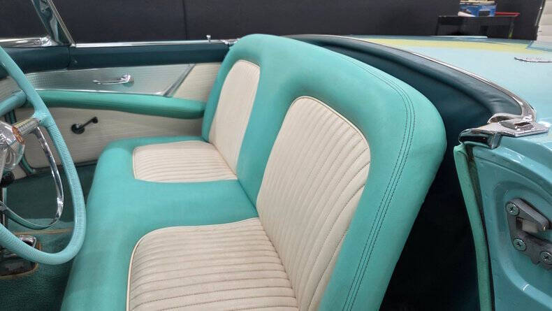 1955 Ford Thunderbird