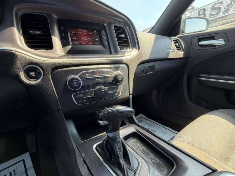 2016 Dodge Charger SE