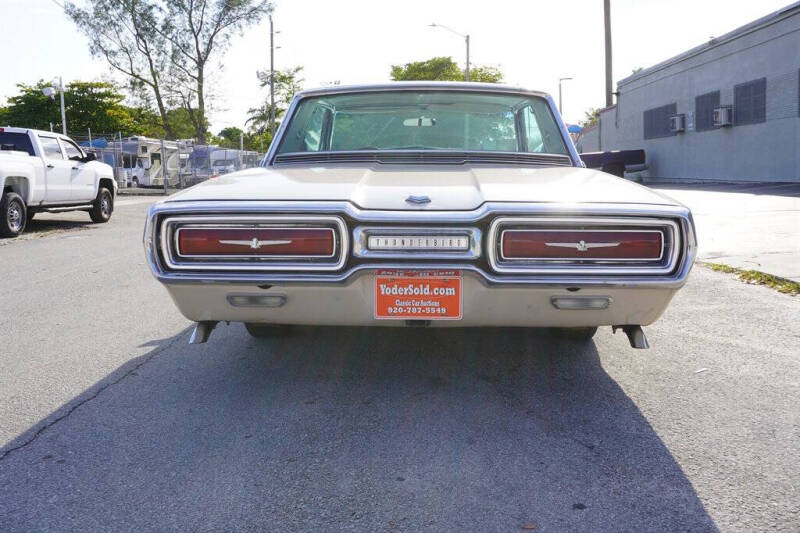 1964 Ford Thunderbird