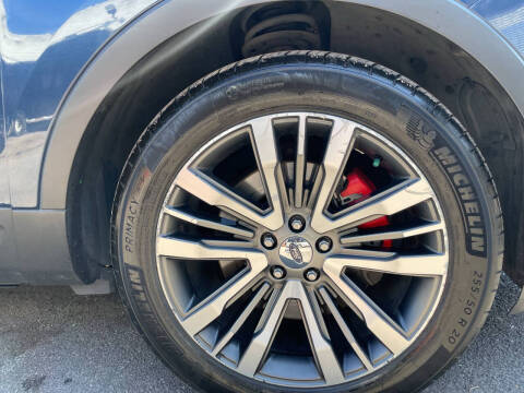 2017 Ford Explorer Platinum
