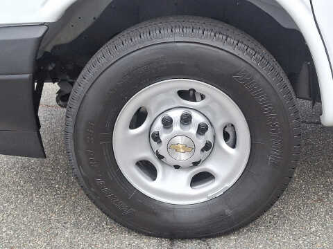 2025 Chevrolet Express 2500