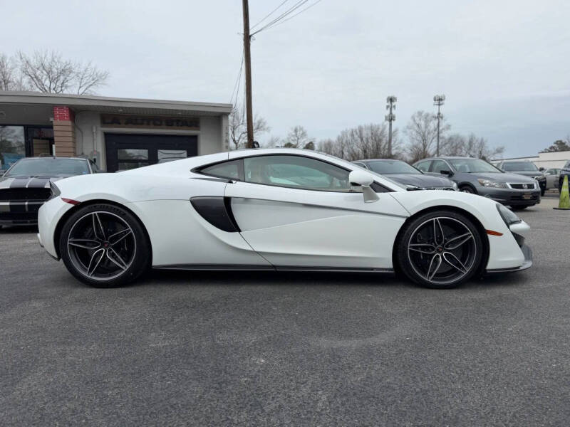 2017 McLaren 570GT