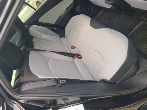 2022 Toyota Prius L Eco