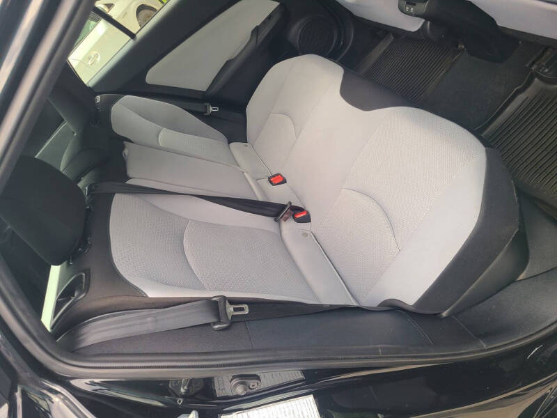 2022 Toyota Prius L Eco