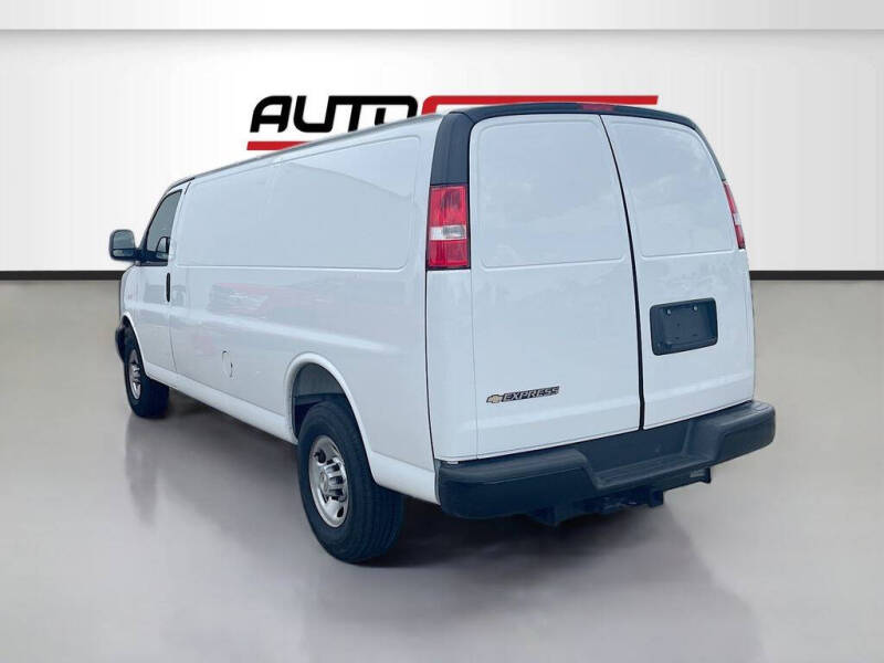 2025 Chevrolet Express 2500
