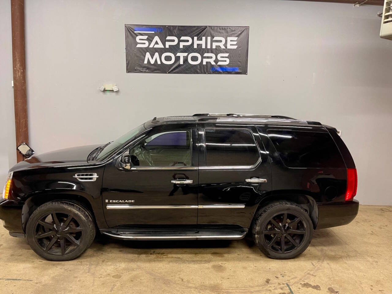 2007 Cadillac Escalade for sale at Sapphire Motors in Gurnee, IL