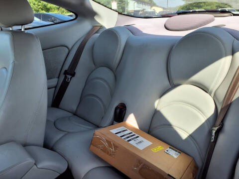 2005 Jaguar XKR