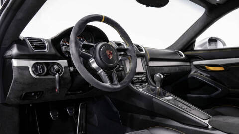 2016 Porsche Cayman GT4