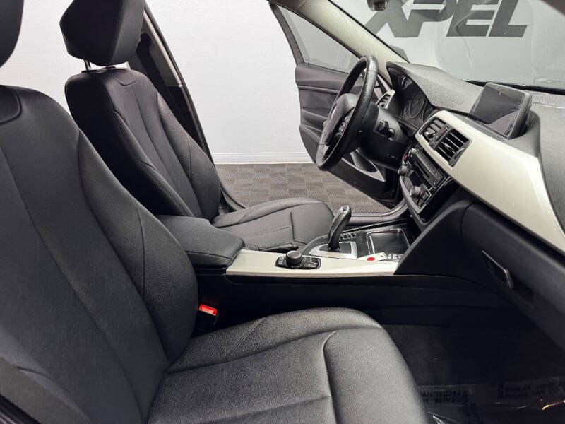 2018 BMW 3 Series 320i