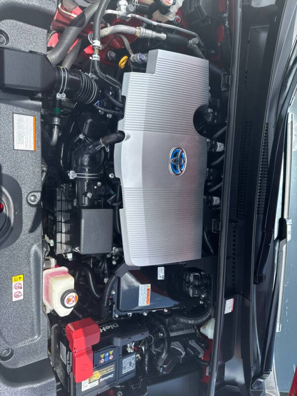 2020 Toyota Prius LE