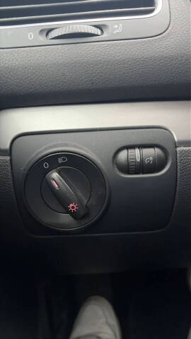 2010 Volkswagen Golf 2.5L PZEV