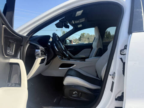 2020 Jaguar F-PACE SVR