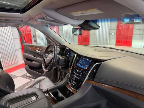 2019 Cadillac Escalade Luxury