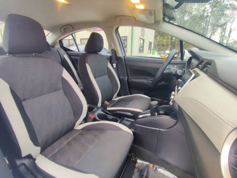 2022 Nissan Versa SV