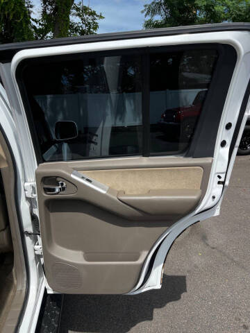 2011 Nissan Pathfinder SV