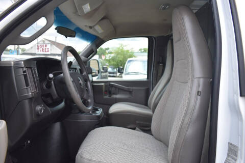 2017 GMC Savana 2500