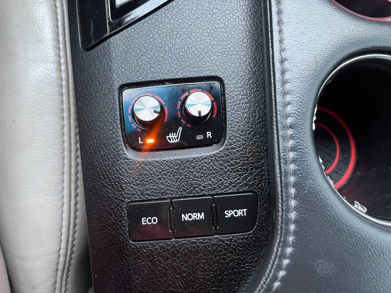 2016 Toyota Avalon XLE