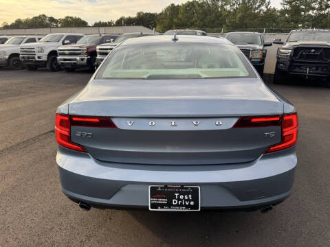 2018 Volvo S90 T5 Momentum