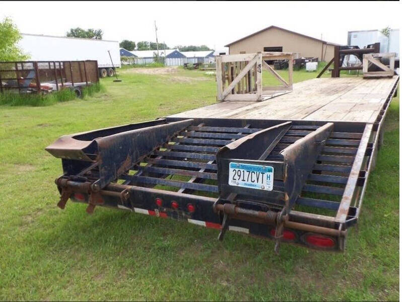 Big Tex 28' Gooseneck Trailer