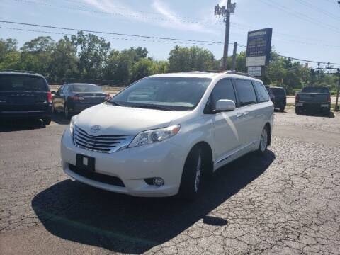 2013 Toyota Sienna for sale at Cumberland Automotive Sales in Des Plaines IL