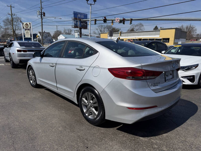 2017 Hyundai Elantra