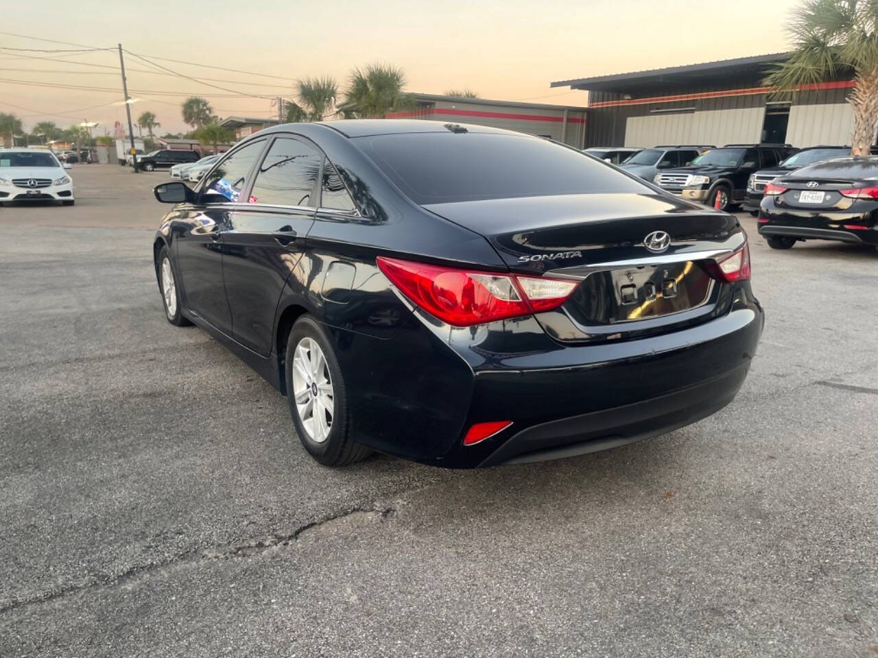 2014 Hyundai SONATA for sale at SMART CHOICE AUTO in Pasadena, TX