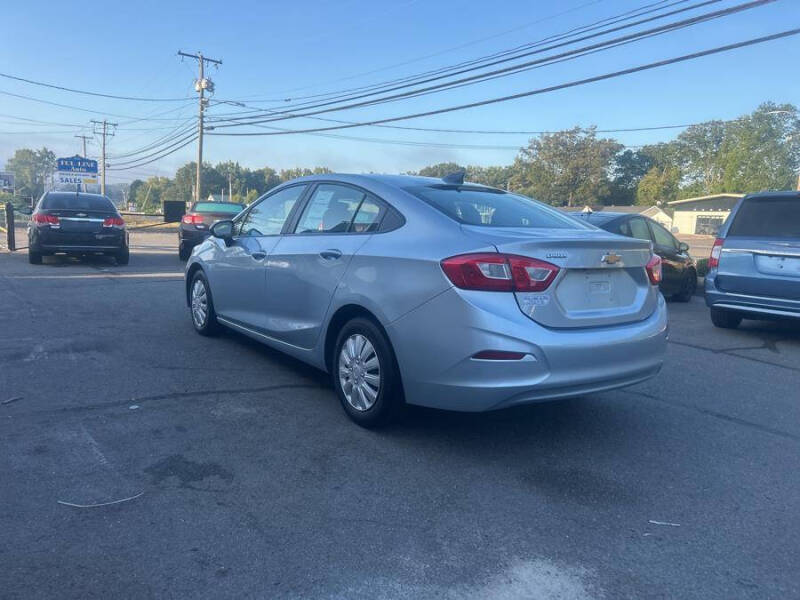 2017 Chevrolet Cruze LS Auto