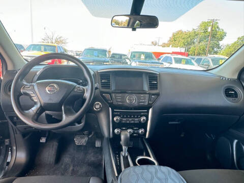 2020 Nissan Pathfinder S