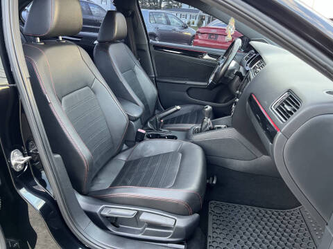 2017 Volkswagen Jetta 2.0T GLI