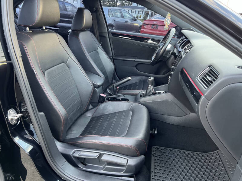 2017 Volkswagen Jetta 2.0T GLI