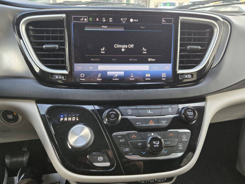 2022 Chrysler Pacifica Touring L