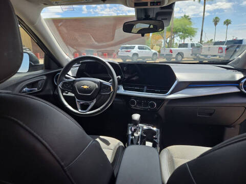 2025 Chevrolet Trax LT