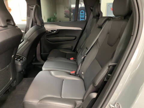 2025 Volvo XC90 B5 Core Bright Theme