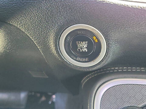2015 Dodge Challenger SXT Plus