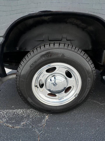 2011 Ford E-Series E-150 XL