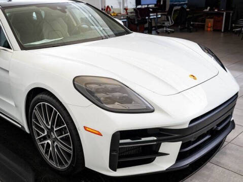 2026 Porsche Panamera 4