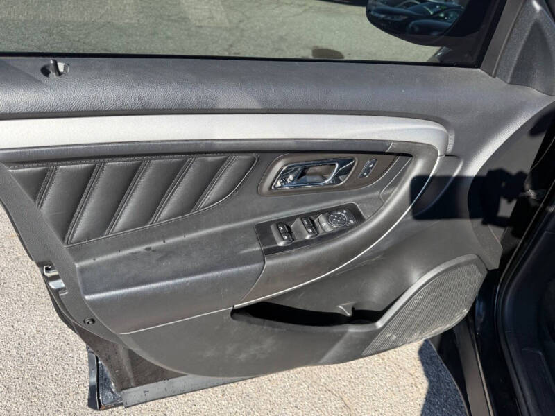 2015 Ford Taurus SEL