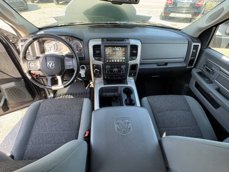 2017 RAM 1500 SLT