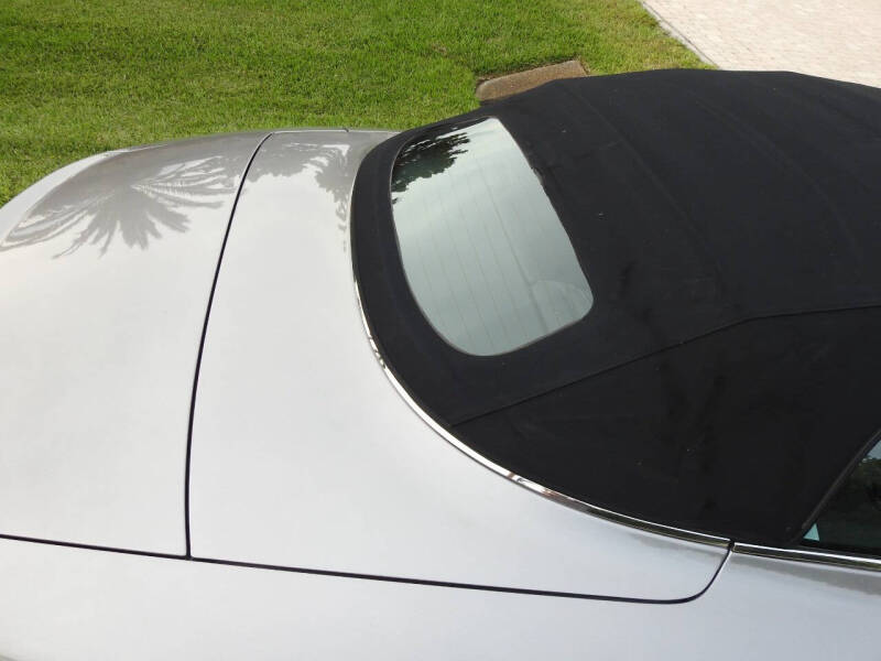 2006 Aston Martin DB9 Volante